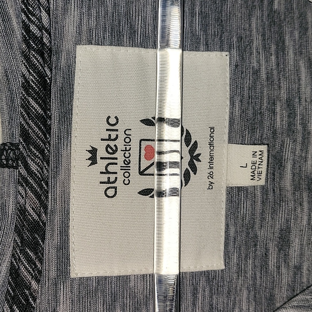 ATHLETIC COLLECTION, SZ L NEW WITHOUT TAGS